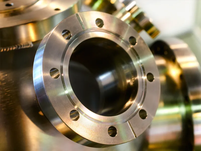 O funkcijah titanovih prirobnic